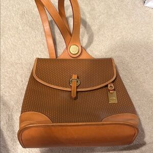 Dooney & Bourke Tan Leather Women's Bag
